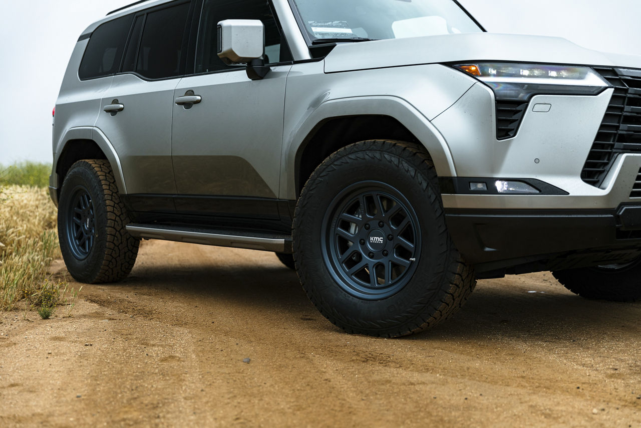 2024 Lexus GX550 - KMC MESA FORGED MONOBLOCK - Blue | KMC Wheels